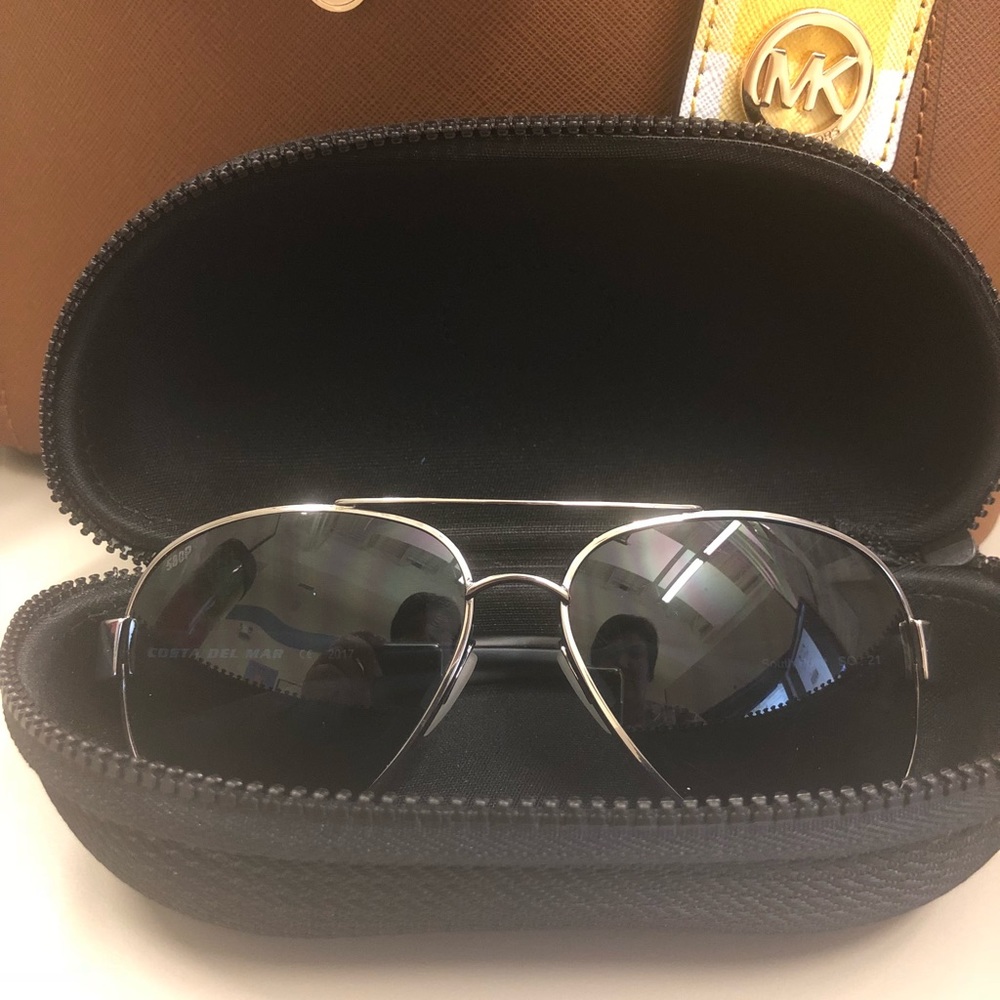 Women’s Costa Sunglasses 🕶